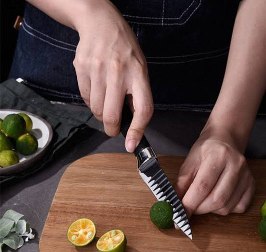 سكينة يد سوداء