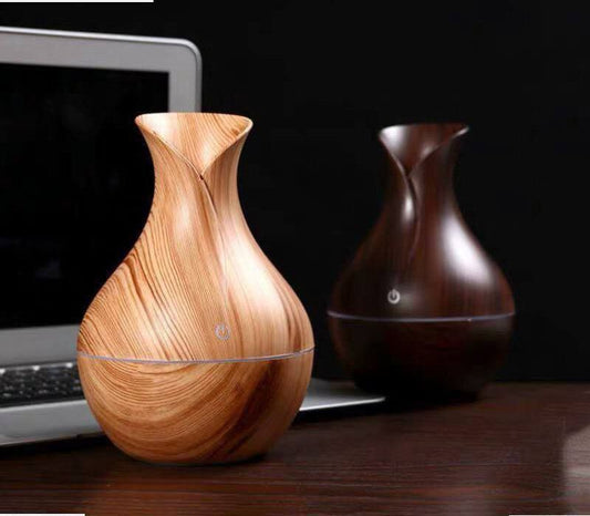 فواحه ومعطر جو خشبي اللون