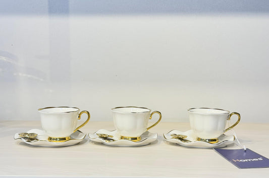 طقم فنجان قهوة مستورد 12 قطعة (6 فناجين + 6 أطباق) مدهب على شكل ورد أنيق للضيافة