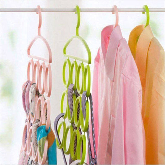 شماعة طرح بلاستيك تحتوي على 12 عين غير قابلة للطي لتعليق الطرح والإيشاربات