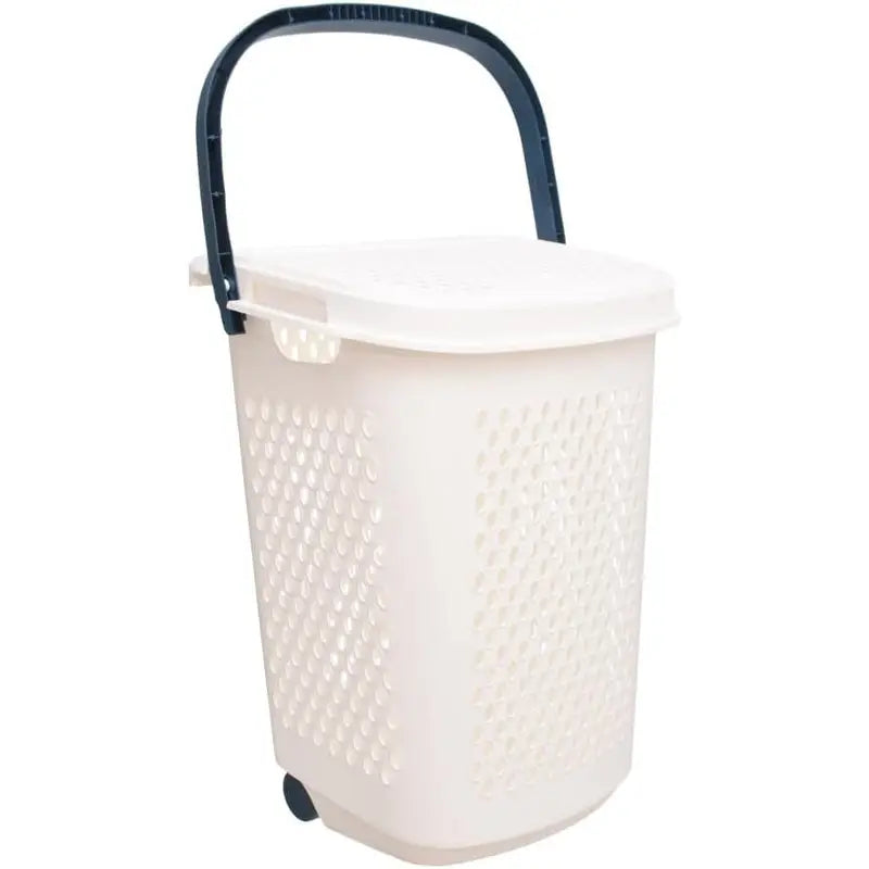 سلة غسيل أكسا بلاستيك أبيض مع غطاء وعجلات تصميم جيد التهوية وخفيف الوزن ومثالي للمساحات الصغيرة