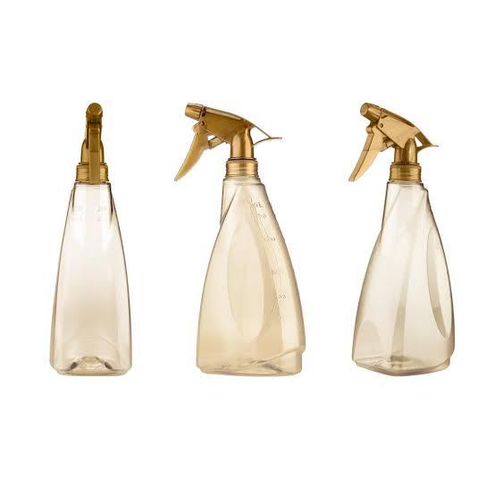 بخاخ مياة كلينر من ماكس للبلاستيك سعة 700 مل بتصميم عصري وألوان جذابة مصنوع من بلاستيك عالي الجودة