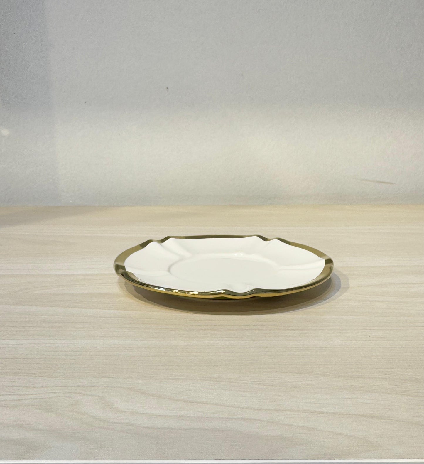 طقم فنجان قهوة بورسلين مودرن فول جولد 12 قطعة بحذ ذهبى مستورد