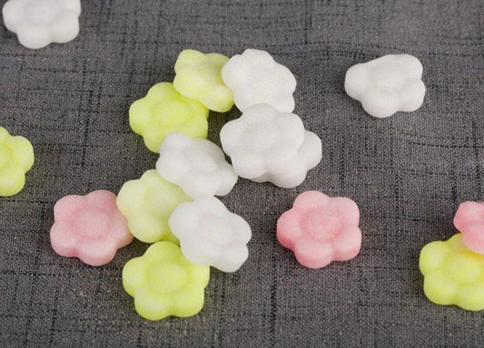 نفتالين على شكل وردة بوزن 100 جرام بروائح متعددة للملابس والحمامات