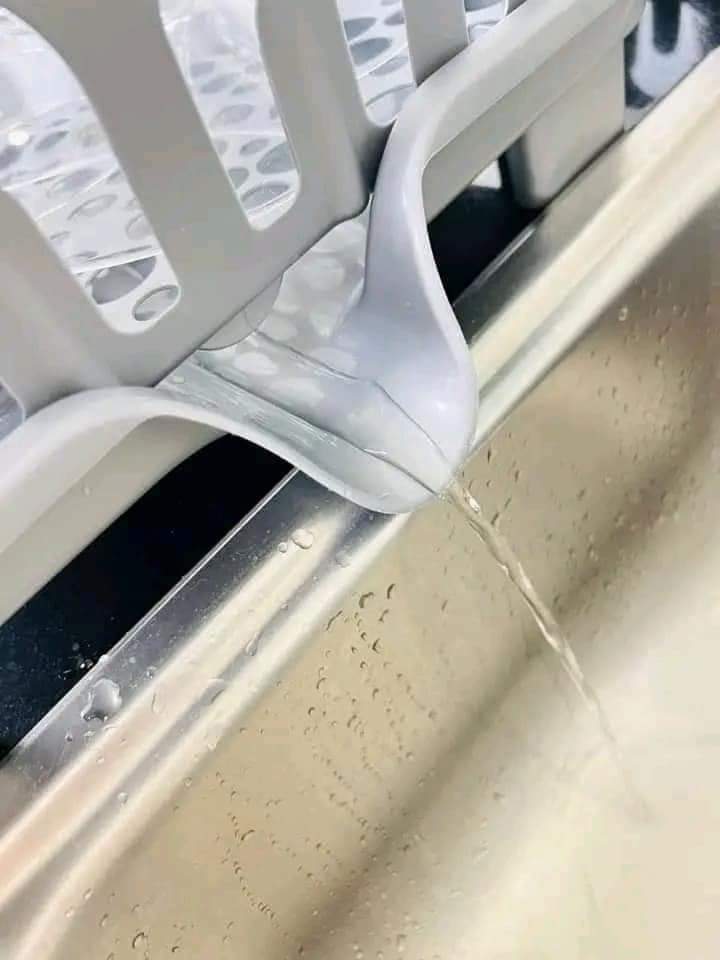 مطبقية ريكي بالقاعدة ليث 3×1 مزودة بصفاية لتصريف المياه وأماكن للأطباق والأكواب