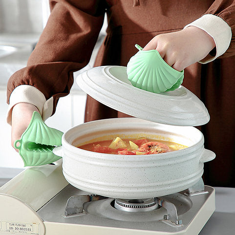 قفازات سيليكون صغيرة مقاومة للحرارة بشكل صدفة للفرن – زوج من الملاقط