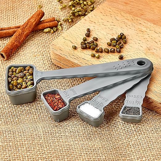 طقم ملاعق معيارية بلاستيك تركي مكون من 4 قطع لقياس التوابل والمكونات