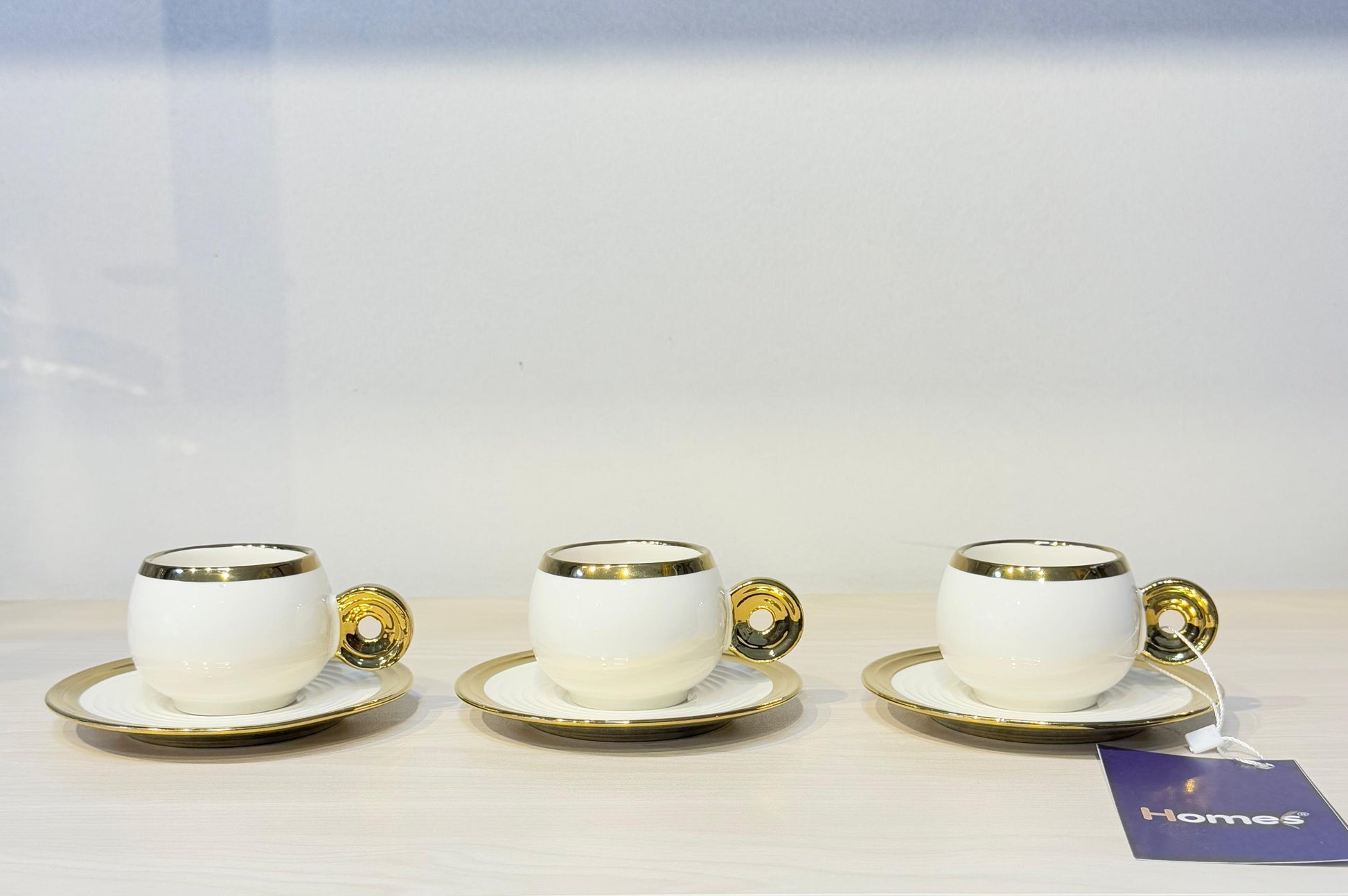 طقم فنجان قهوة مدهب مستورد 12 قطعة يد حلزوني فاخر من البورسلين